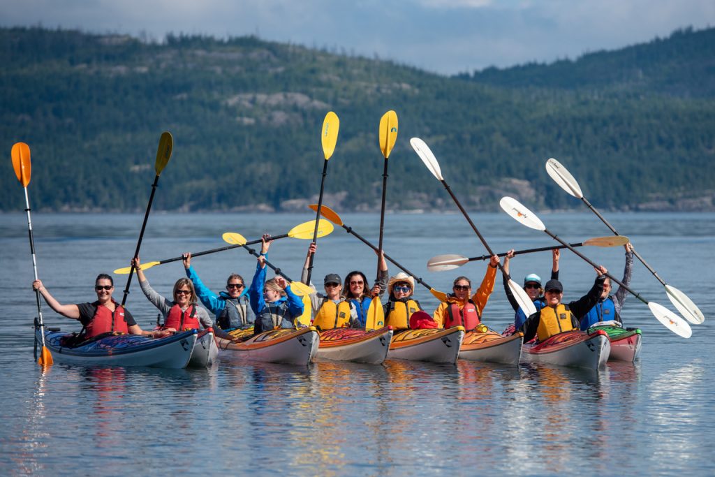 vancouver island sea kayaking tours